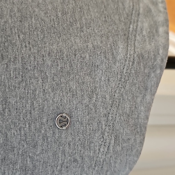 394. Lululemon Bliss Break Wrap - Picture 7 of 13